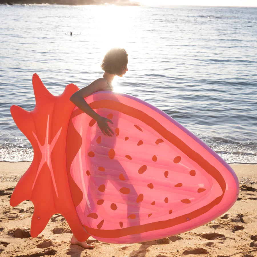 Luxe Lie-On Float Strawberry Pink Berry - عوامة فروالة توت الوردي
